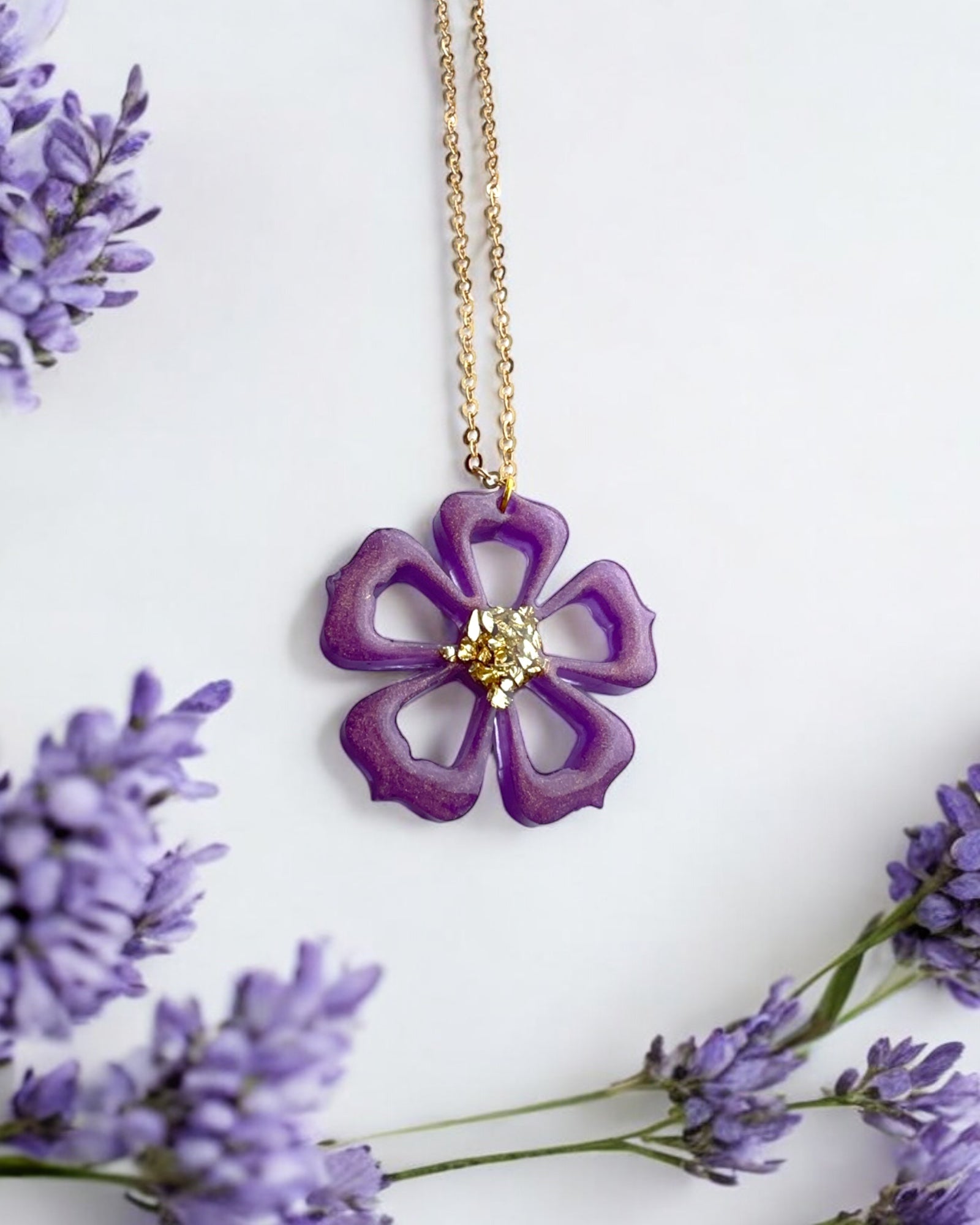 Frillmart Women's Resin Flower Pendant Necklace in Purple with Gold Center and Chain - Elegant 3D Floral Design